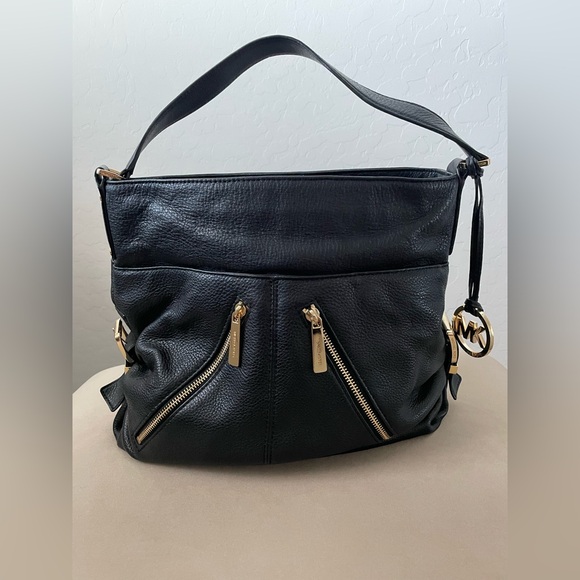 Black Leather Shoulder Bag - Picture 1 of 2
